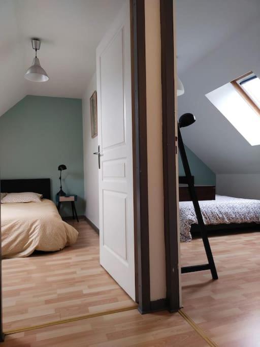 Charmant Appartement Au Calme Avec Parking Besançon Exterior foto