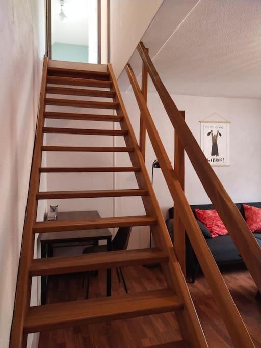 Charmant Appartement Au Calme Avec Parking Besançon Exterior foto